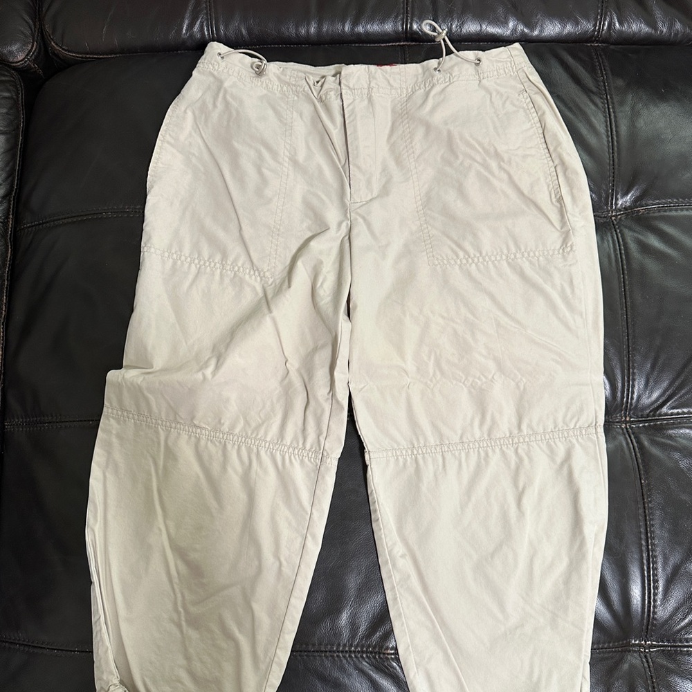 Gloria Vanderbilt capris